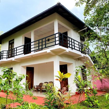 Weaver Bird Villa Habarana Exterior foto